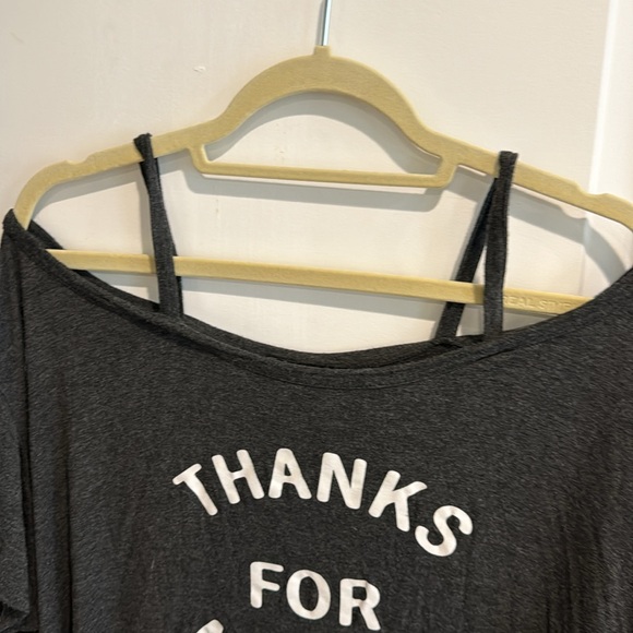 Fashion to Figure short sleeve cold shoulder size 3 T-shirt plus size shirt - Picture 4 of 7